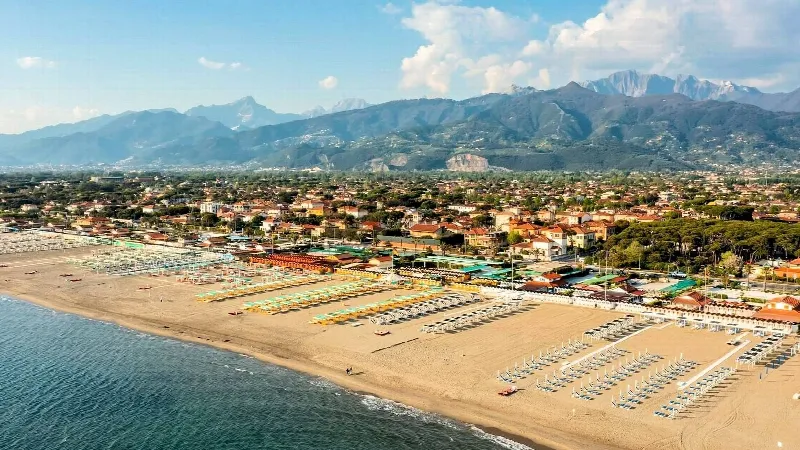 Villa in vendita a Forte dei Marmi - foto 1