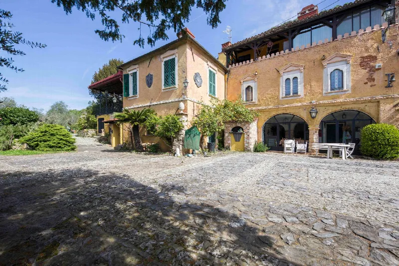 Villa in vendita a Finale Ligure - foto 1