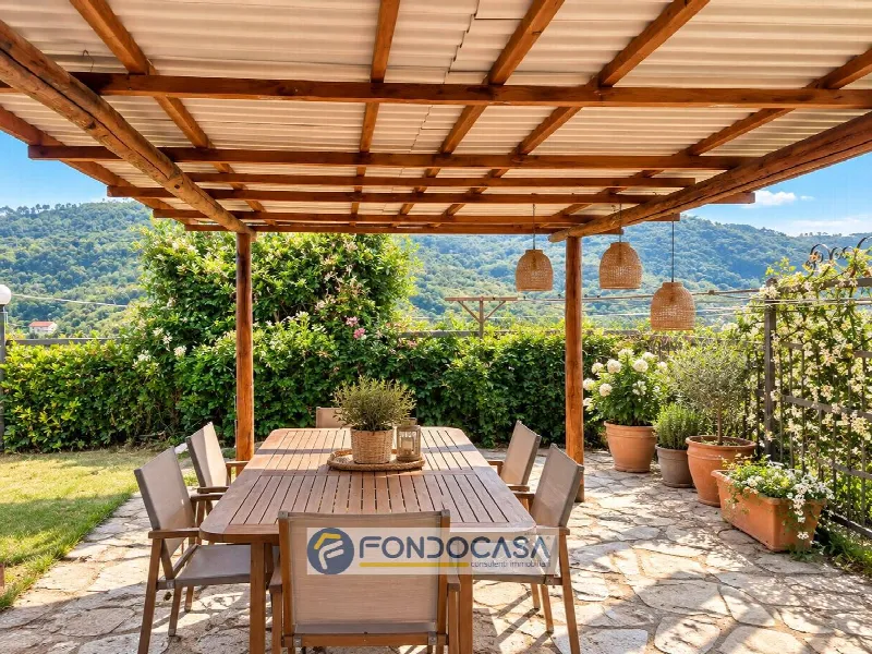 Casa Indipendente in vendita a Savona, Lavagnola, Santuario, Montemoro - foto 1