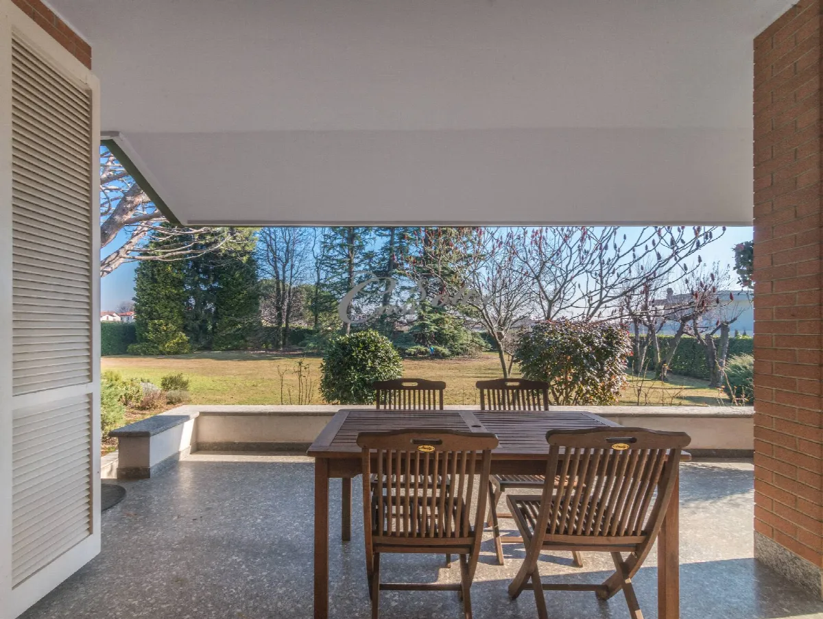Villa in vendita a Fenegrò - foto 3