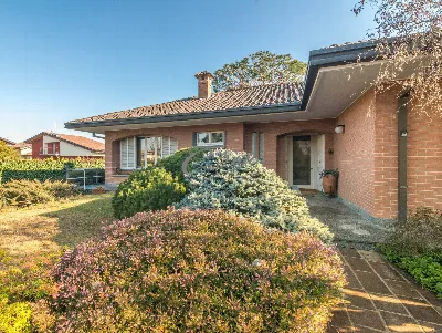 Villa in vendita a Fenegrò - foto 5
