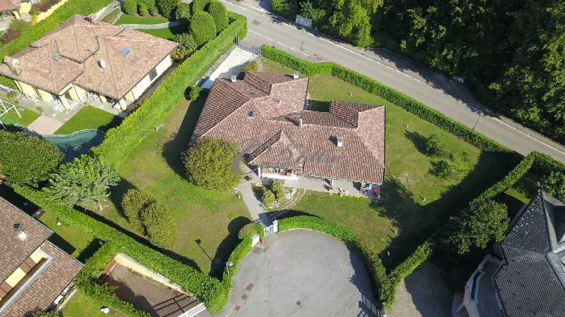 Villa in vendita a Carimate - foto 1