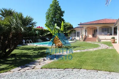 Villa in vendita a Camaiore - foto 1