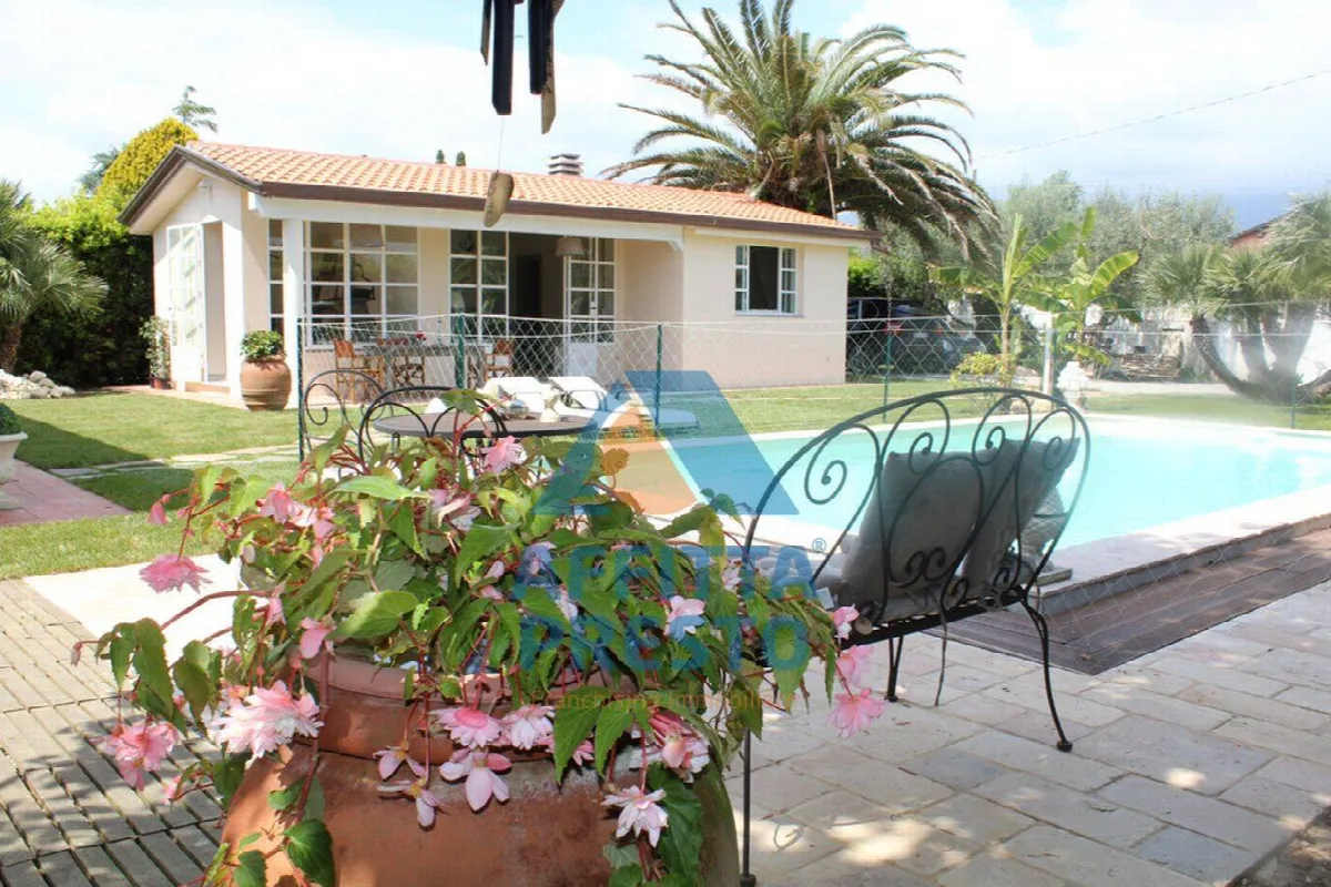 Villa in vendita a Camaiore - foto 2