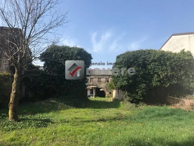 Rustico/Casale in vendita a Povegliano - foto 2