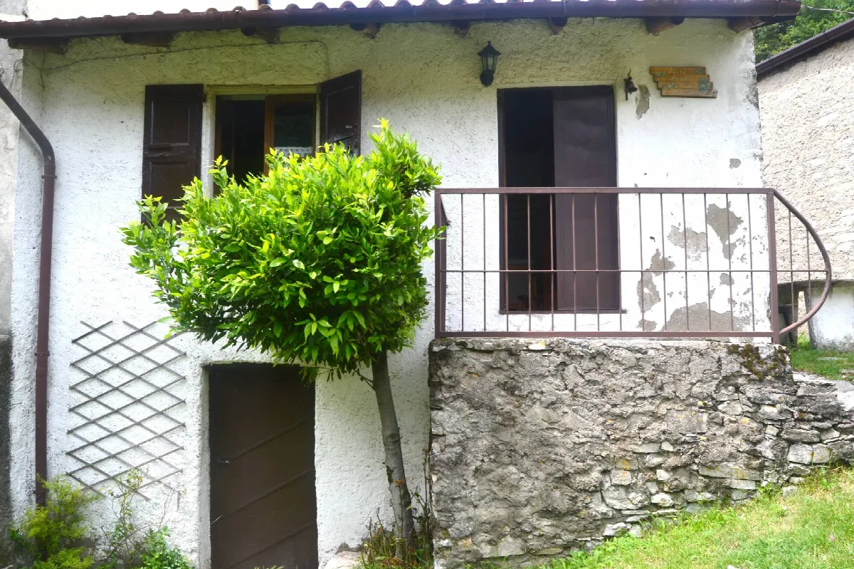 Casa Indipendente in vendita a Torno - foto 2