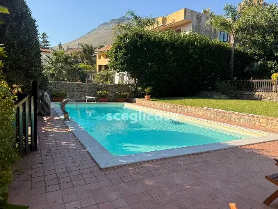 Villa a Carini