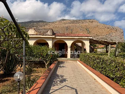 Villa in vendita a Carini - foto 1