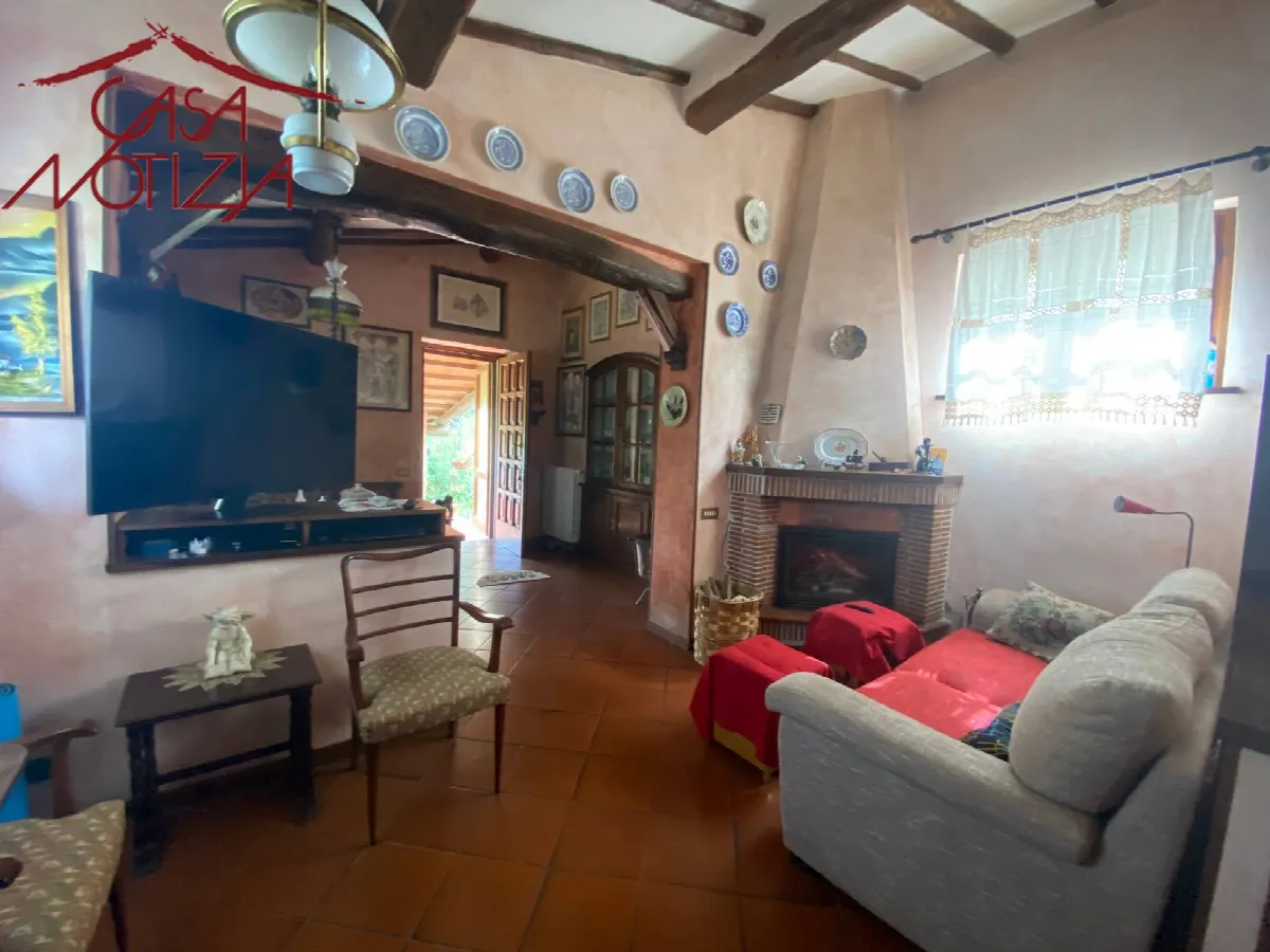 Rustico/Casale in vendita a Capannori - foto 2