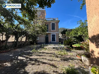Villa a Borghetto Santo Spirito