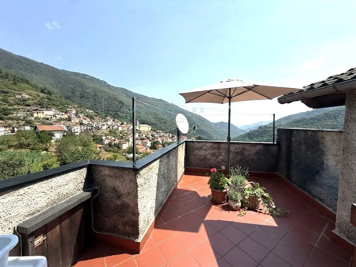 Rustico/Casale in vendita a Rezzo - foto 4