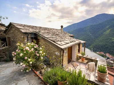 Rustico/Casale in vendita a Rezzo - foto 2