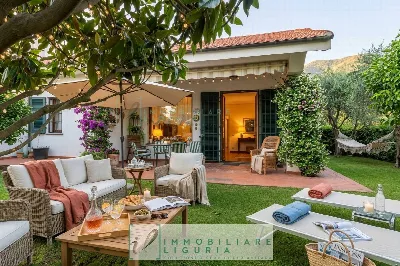 Villa in vendita a Cisano sul Neva - foto 1