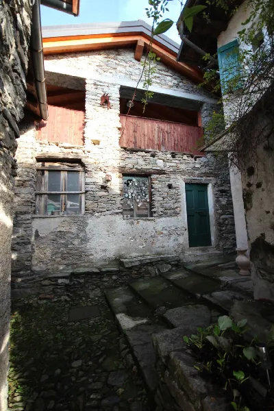 Rustico/Casale in vendita a Oggebbio - foto 2