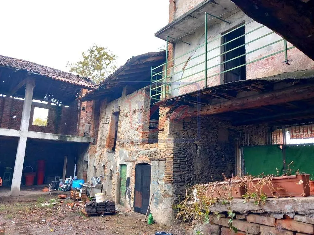 Rustico/Casale in vendita a Boltiere - foto 4