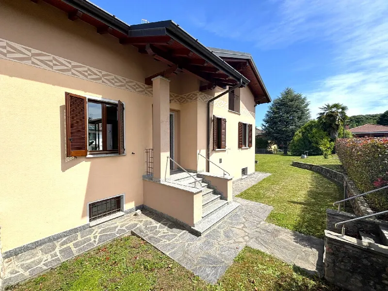Villa in vendita a Buguggiate - foto 3