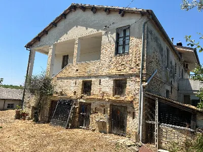 Rustico/Casale in vendita a Mosciano Sant'... - foto 1