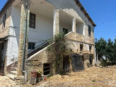 Rustico/Casale in vendita a Mosciano Sant'... - foto 2