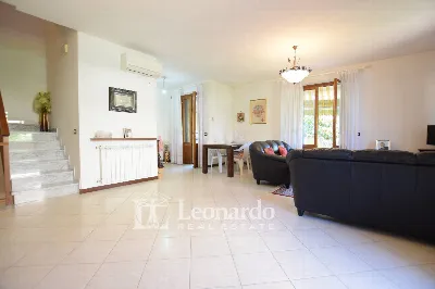 Villa in vendita a Viareggio - foto 3