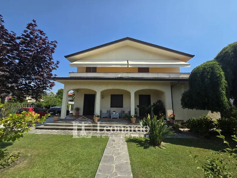 Villa in vendita a Forte dei Marmi - foto 1