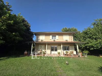 Villa in vendita a Viareggio - foto 2