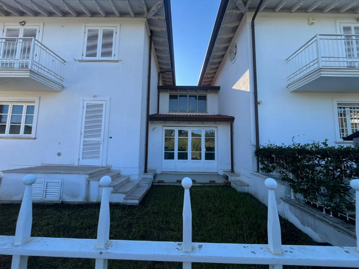 Villa in vendita a Camaiore - foto 2