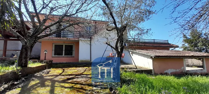Villa in vendita a Cervaro - foto 1
