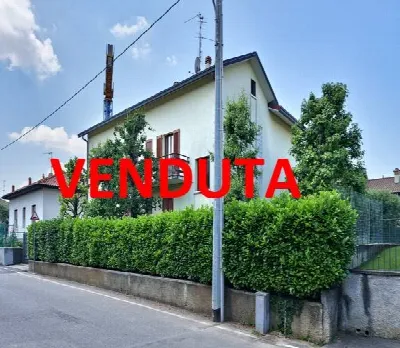 Villa a Bernareggio
