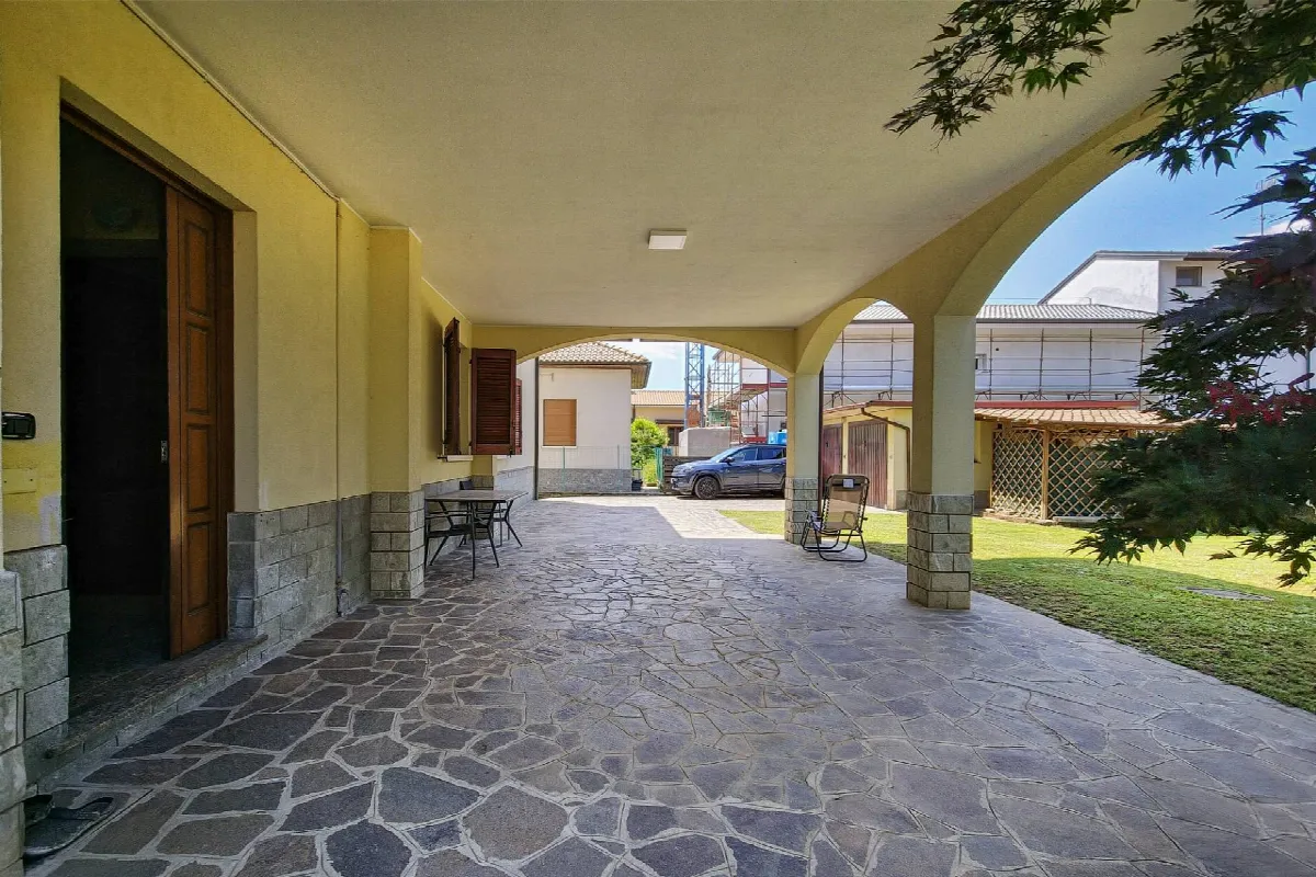 Villa in vendita a Bernareggio - foto 5