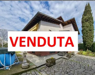 Villa a Bernareggio
