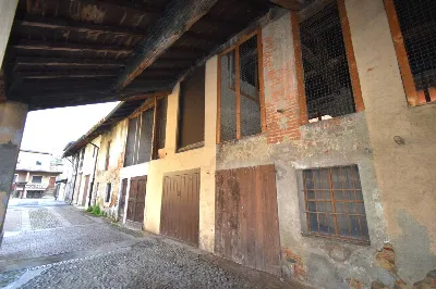 Rustico/Casale in vendita a Burago di Molg... - foto 1