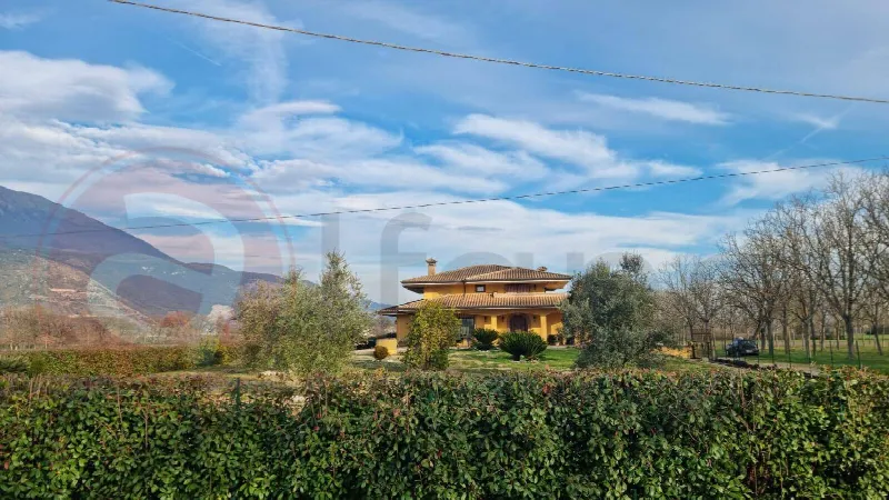 Villa in vendita a Castrocielo - foto 1