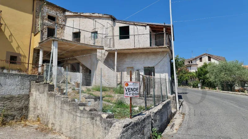 Rustico/Casale in vendita a Colfelice - foto 1