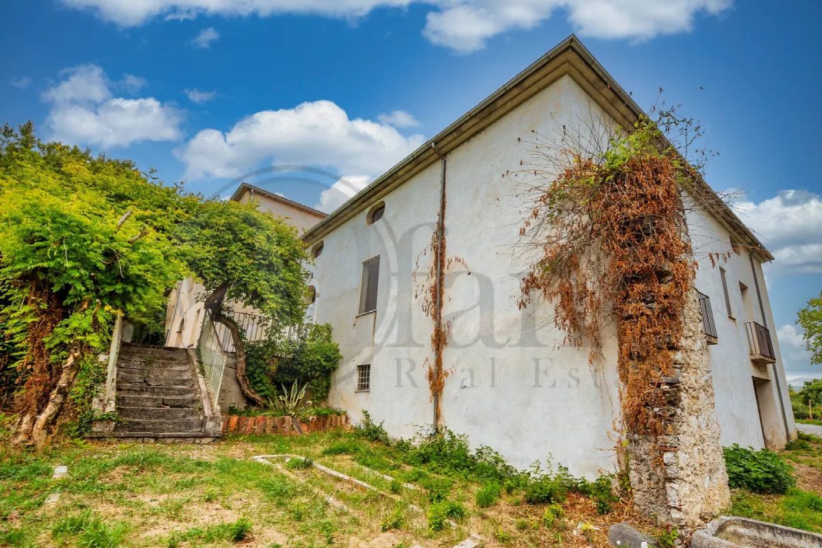 Rustico/Casale in vendita a Paterno - foto 3