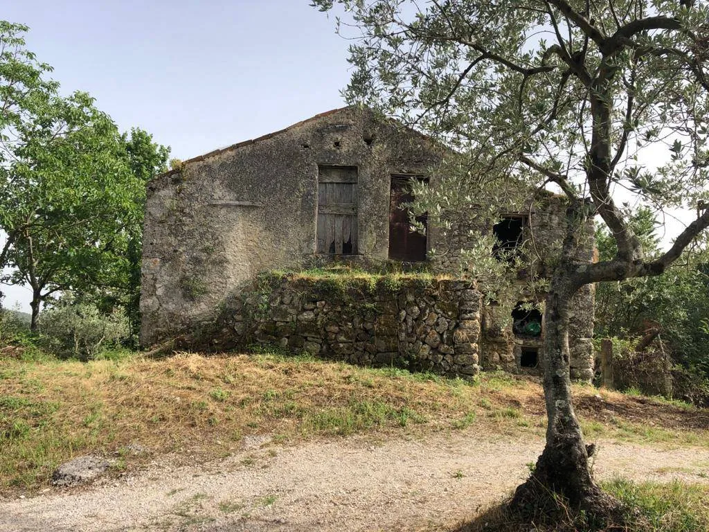 Rustico/Casale in vendita a Santopadre - foto 2