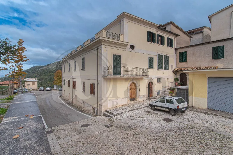 Rustico/Casale in vendita a Pescosolido - foto 1