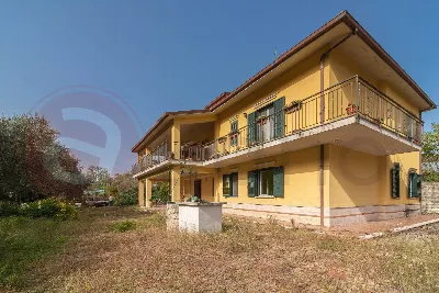 Villa in vendita a Cervaro - foto 1