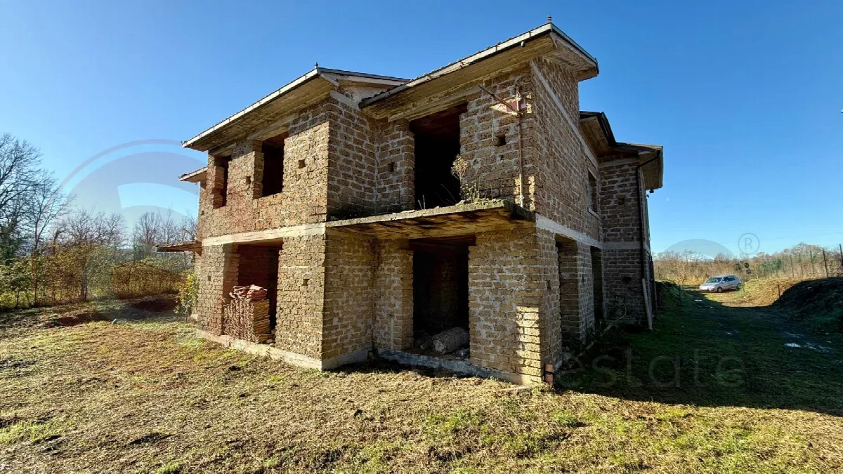 Rustico/Casale in vendita a Colfelice - foto 2