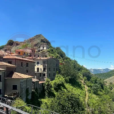 Rustico/Casale in vendita a Sasso di Casta... - foto 1