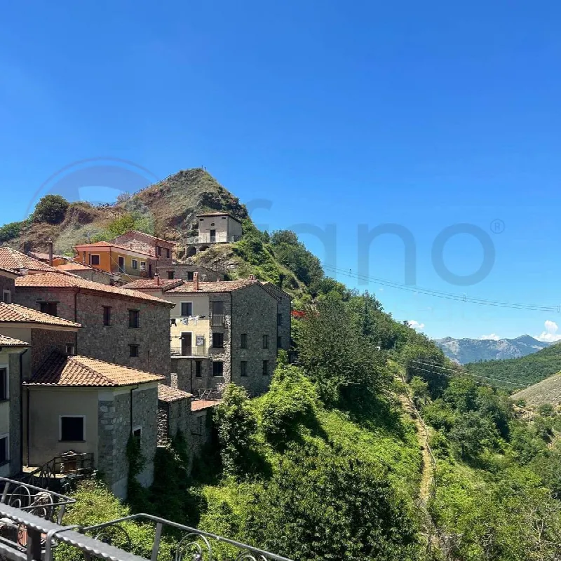 Rustico/Casale in vendita a Sasso di Castalda - foto 1