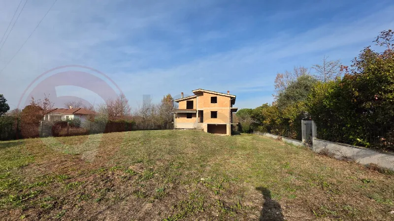 Rustico/Casale in vendita a Arce - foto 1