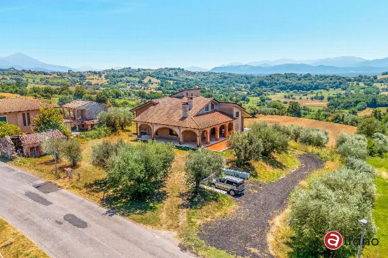 Villa in vendita a Ripi - foto 1