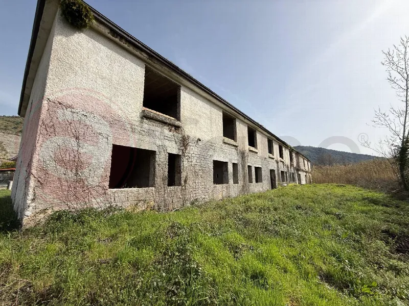 Rustico/Casale in vendita a Arce - foto 1