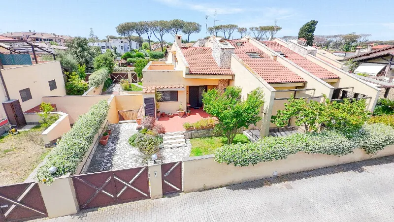 Villa in vendita a Roma, Axa, Casal Palocco, Infernetto - foto 1