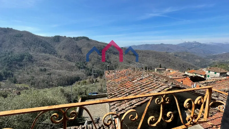 Casa Indipendente in vendita a Bagni di Lucca - foto 1