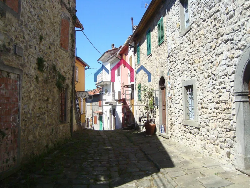 Casa Indipendente in vendita a Bagni di Lucca - foto 1