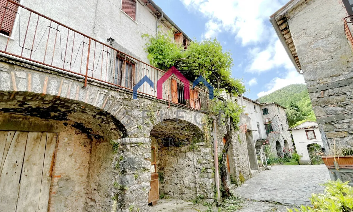 Casa Indipendente in vendita a Borgo a Mozzano - foto 2