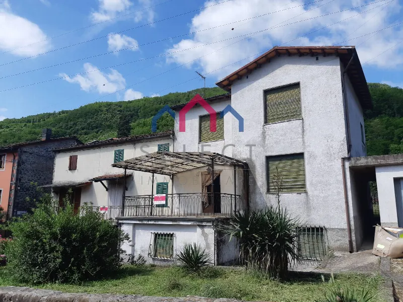 Casa Indipendente in vendita a Borgo a Mozzano - foto 1