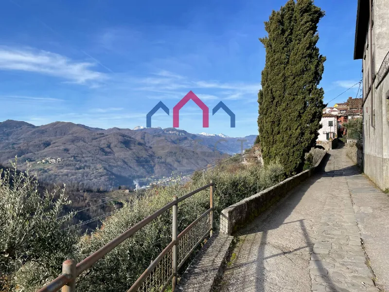 Casa Indipendente in vendita a Bagni di Lucca - foto 1