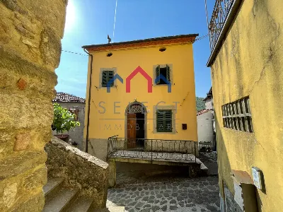 Casa Indipendente a Bagni di Lucca